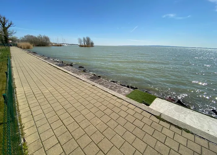 Dandelion Royal Homes Apartamento